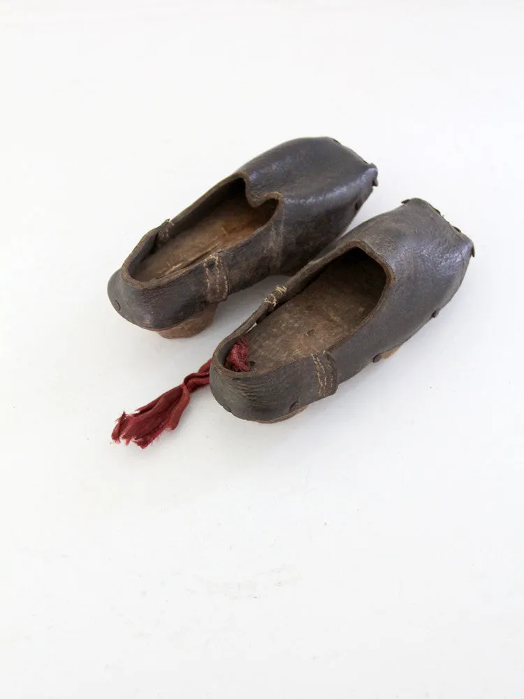 antique children's 1800s shoes