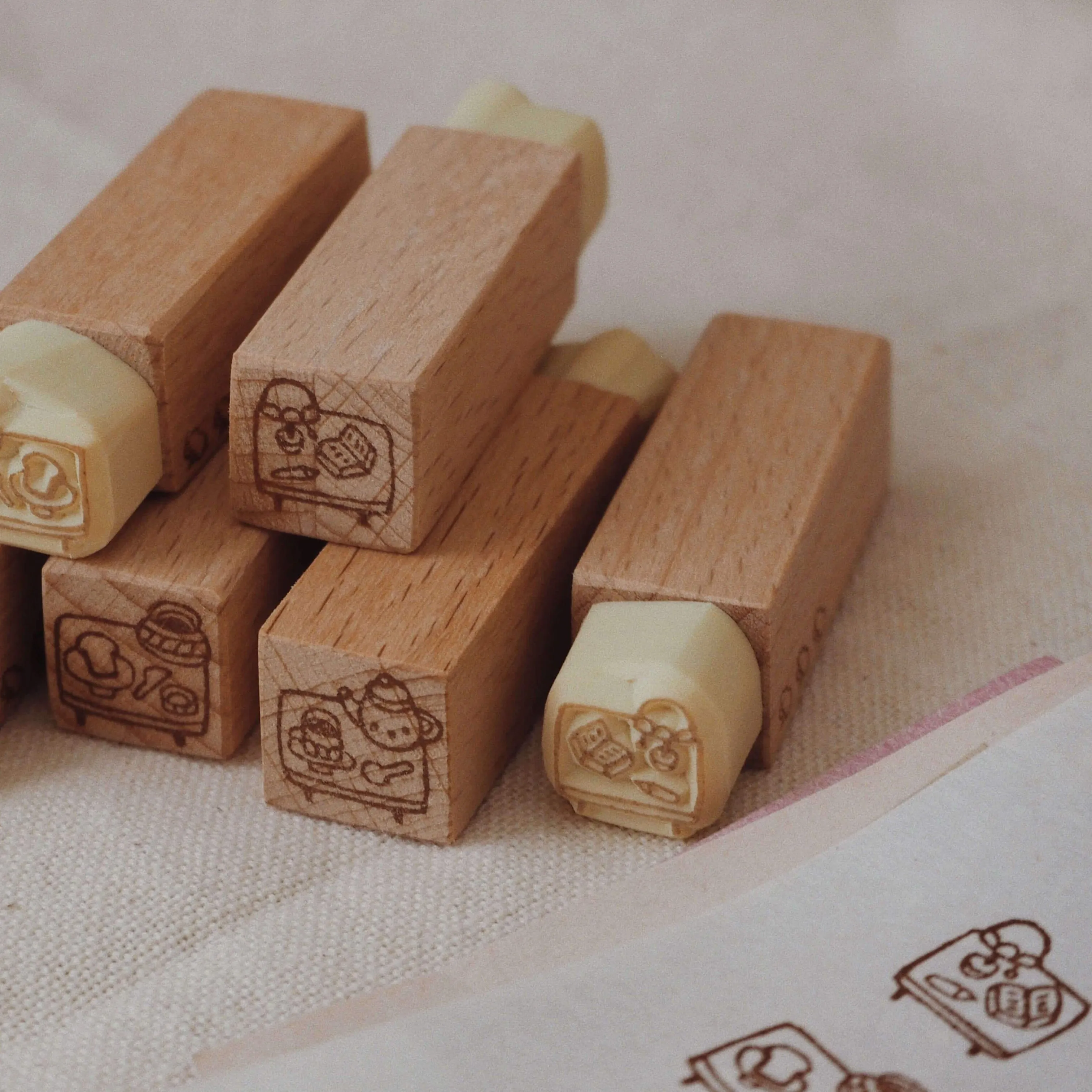 bighands handmade Rubber Stamp - Scenery on my desk