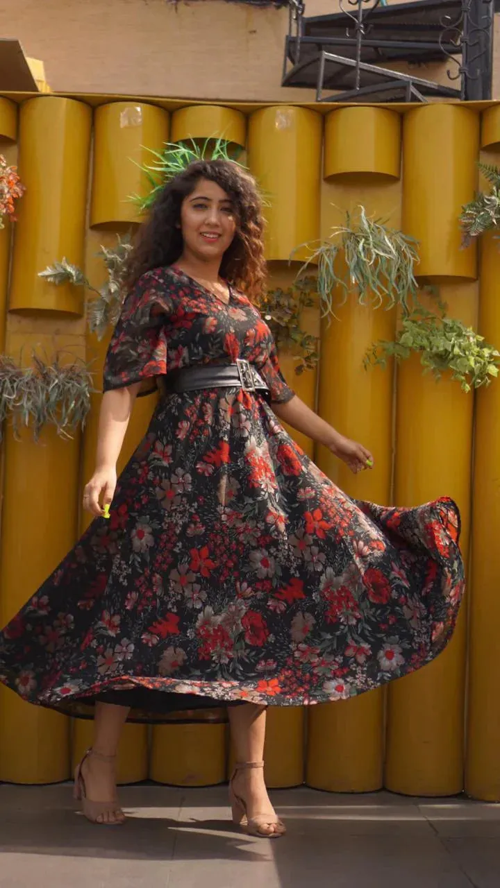 Women Black & Red Floral Printed Gorgette Flared Kurta